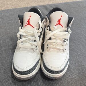 Jordan Retro 3 cement grey.